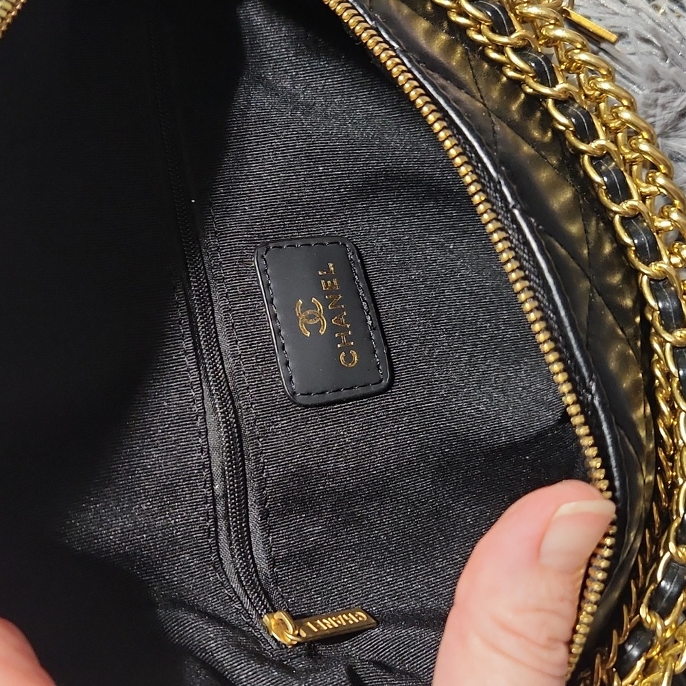 Black Quilted Crossbody with Gold Chains - Picture 4 of 7